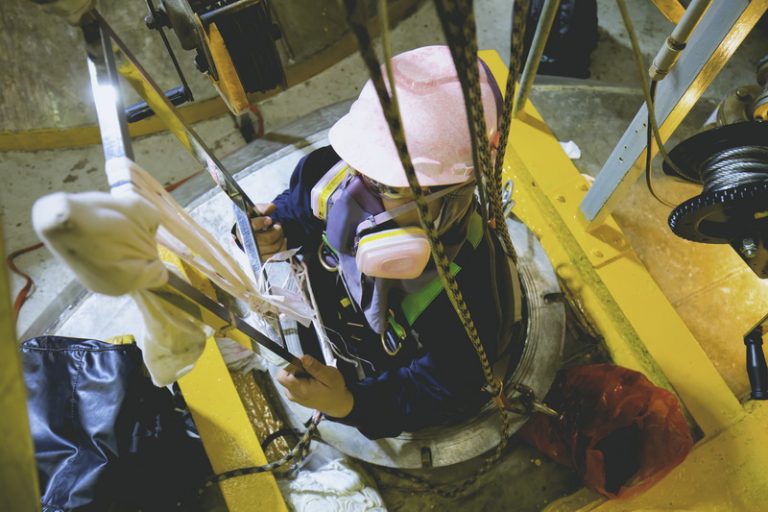 Blended Training - Pembinaan dan Sertifikasi Teknisi K3 Ruang Terbatas (Confined Space) by KEMNAKER RI