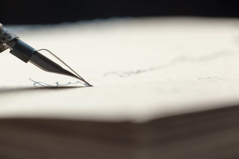 Teknik Grafonomi dan Verifikasi Dokumen Perbankan