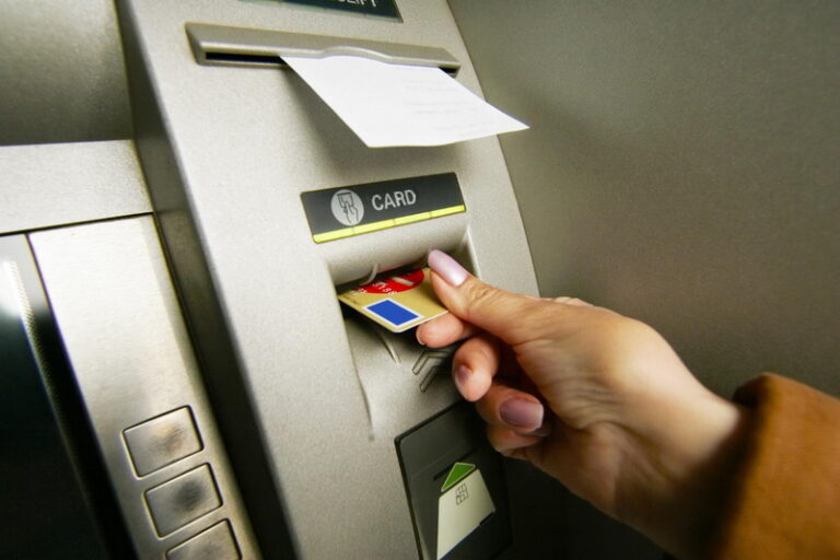 Pencegahan dan Pendeteksian Kejahatan ATM dalam Institusi Perbankan